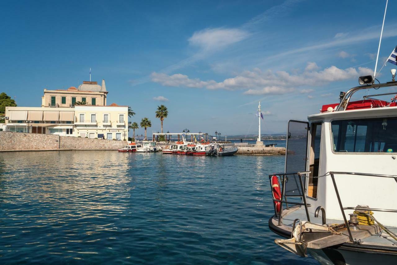 Porto Vecchio Luxury Suites Spetses Town Exterior photo