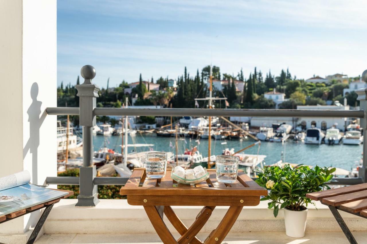 Porto Vecchio Luxury Suites Spetses Town Exterior photo